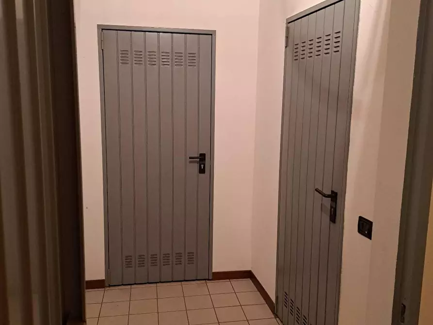 Immagine 8 di Appartamento in vendita  in VIA Priva a Como