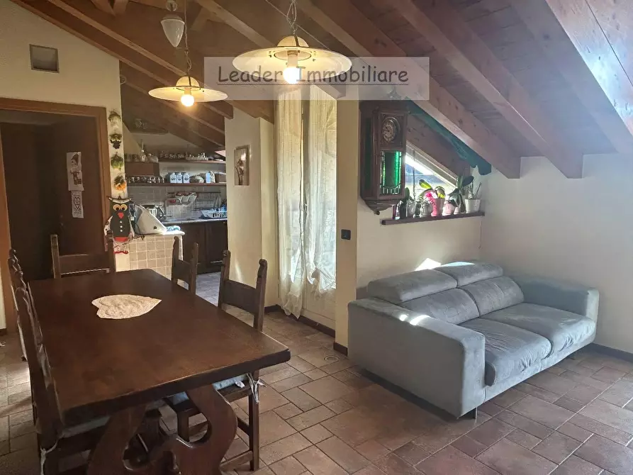 Immagine 27 di Appartamento in vendita  in VIA Priva a Como