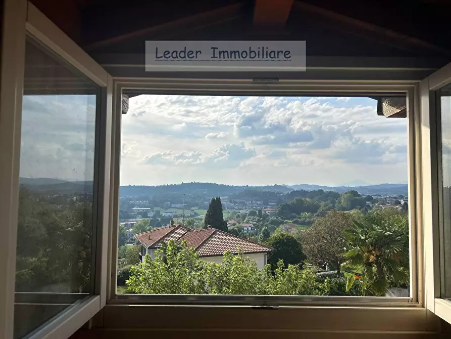 Immagine 29 di Appartamento in vendita  in VIA Priva a Como