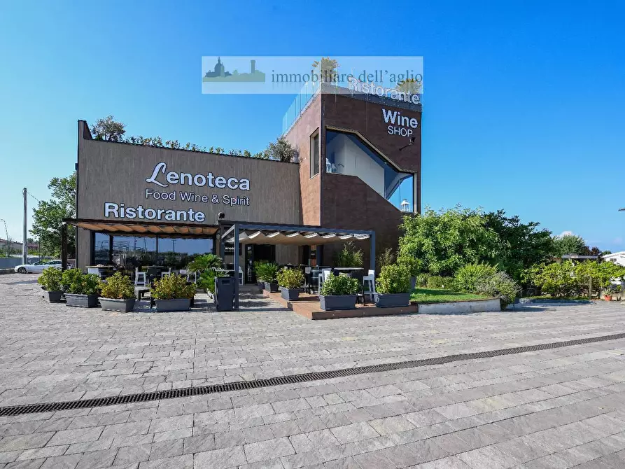 Immagine 4 di Locale commerciale in vendita  in LOCALITA'Casa Otello 10 a Peschiera Del Garda