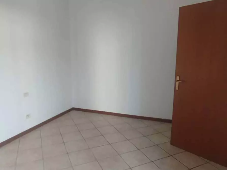 Immagine 5 di Appartamento in vendita  in VIA Molini 6 a Lonato del Garda