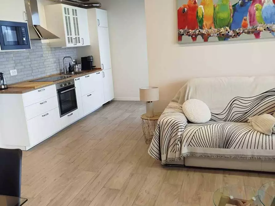Immagine 4 di Appartamento in vendita  in VIA Don Pietro Gialdi 97 a Desenzano Del Garda