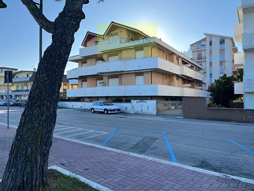 Immagine 3 di Casa vacanze in vendita  in VIA Puccini a Silvi