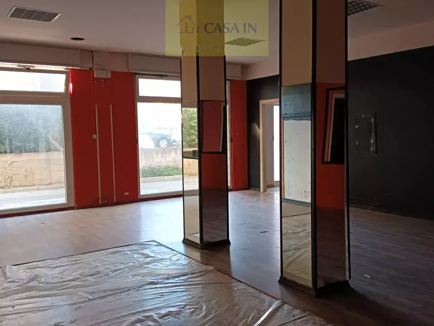 Immagine 6 di Magazzino in vendita  in VIA Roma a Silvi