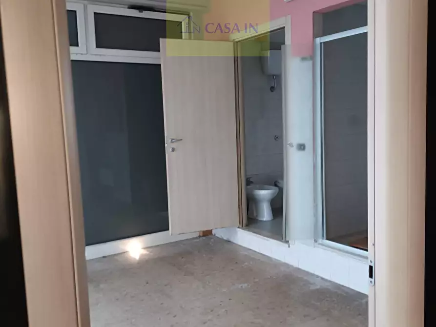 Immagine 7 di Magazzino in vendita  in VIA Roma a Silvi