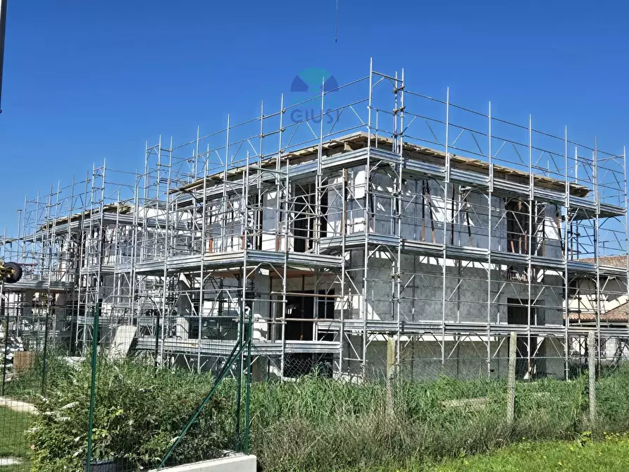 Immagine 2 di Casa bifamiliare in vendita  in VIA Zanolla a Staranzano