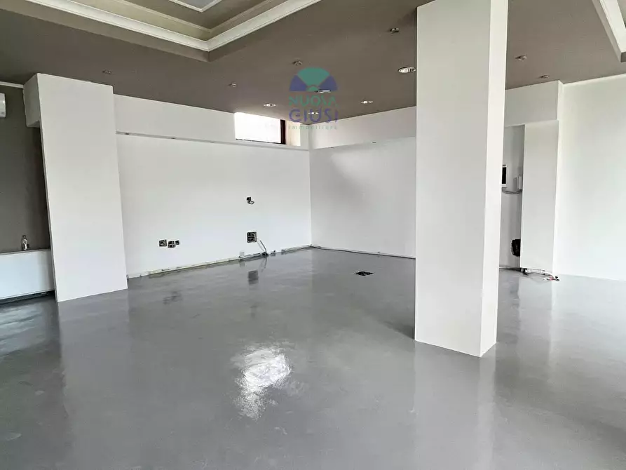 Immagine 3 di Negozio in vendita  in PIAZZA G. Oberdan a Ronchi Dei Legionari