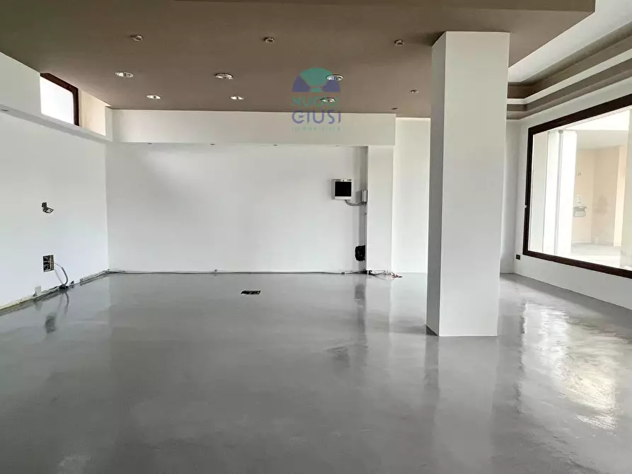 Immagine 5 di Negozio in vendita  in PIAZZA G. Oberdan a Ronchi Dei Legionari