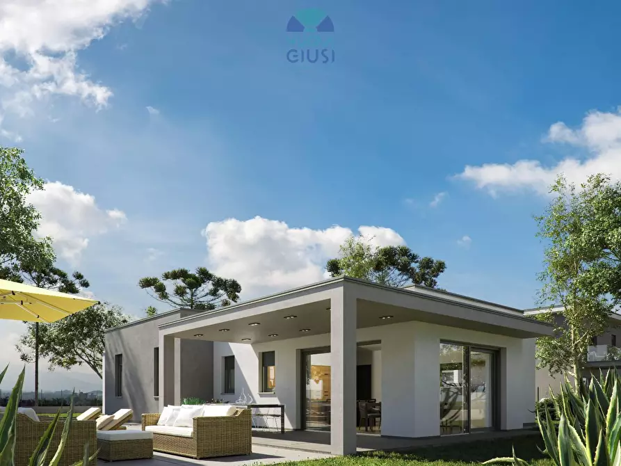 Immagine 1 di Villa in vendita  in STRADA della Colussa a Staranzano