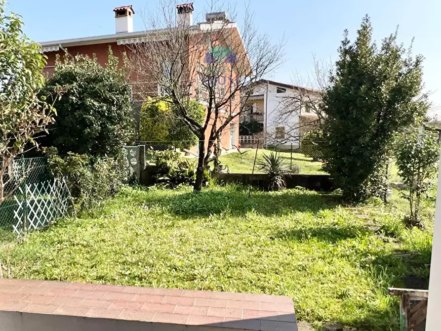 Immagine 3 di Casa bifamiliare in vendita  in VIA I Maggio 5 a Turriaco