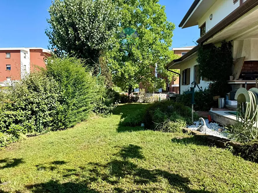Immagine 5 di Casa bifamiliare in vendita  a San Canzian D'isonzo