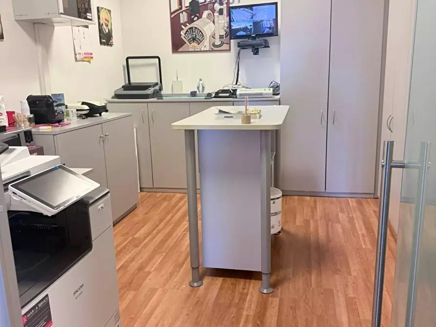 Immagine 15 di Ufficio in vendita  a Turriaco
