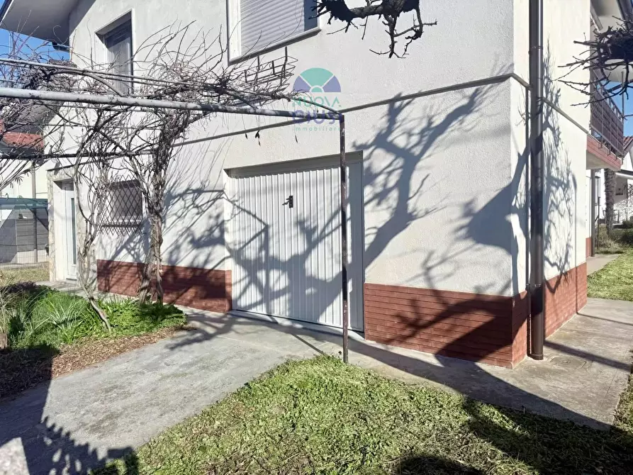 Immagine 3 di Casa indipendente in vendita  in VIA I Maggio a Staranzano