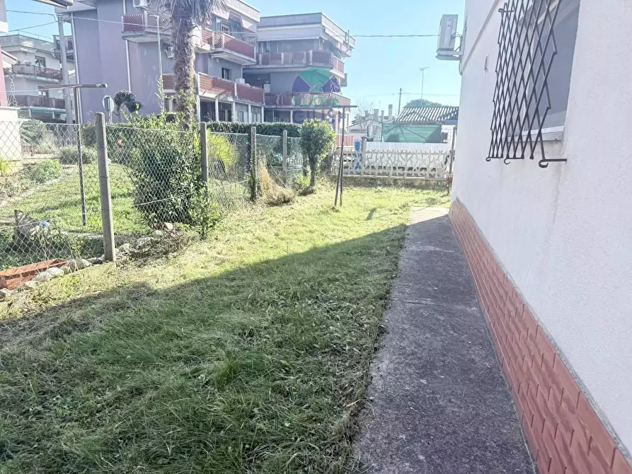 Immagine 6 di Casa indipendente in vendita  in VIA I Maggio a Staranzano