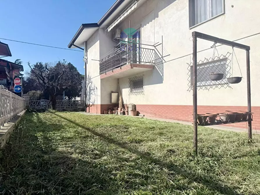 Immagine 8 di Casa indipendente in vendita  in VIA I Maggio a Staranzano