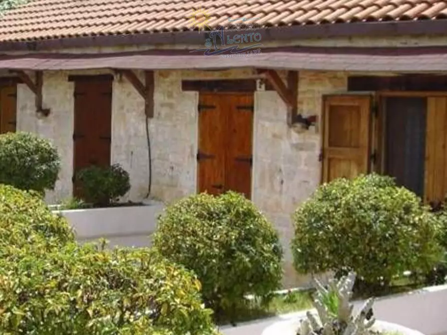 Immagine 2 di Locale commerciale in vendita  in VIA GINESTRE 17 a Turi