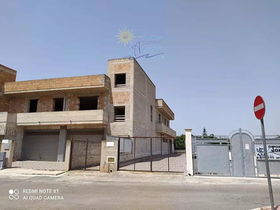 Immagine 4 di Palazzo in vendita  in Vignale 0 a Maruggio