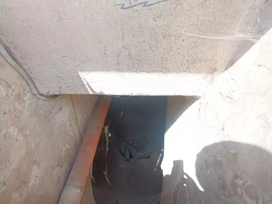 Immagine 6 di Ufficio in vendita  in VIA Roma 86 a Avetrana