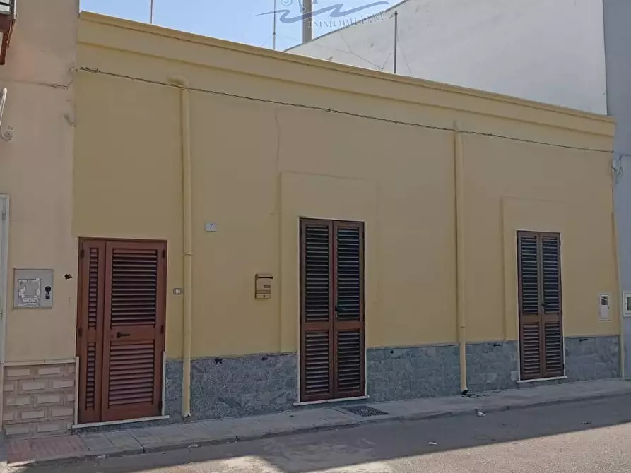 Immagine 1 di Casa indipendente in vendita  in VIA Mameli 7 a Maruggio