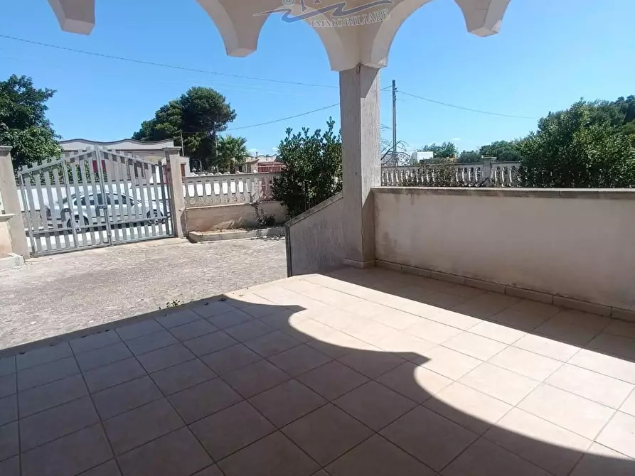 Immagine 6 di Villa in vendita  in CONTRADA TRULLO DI MARE a Torricella