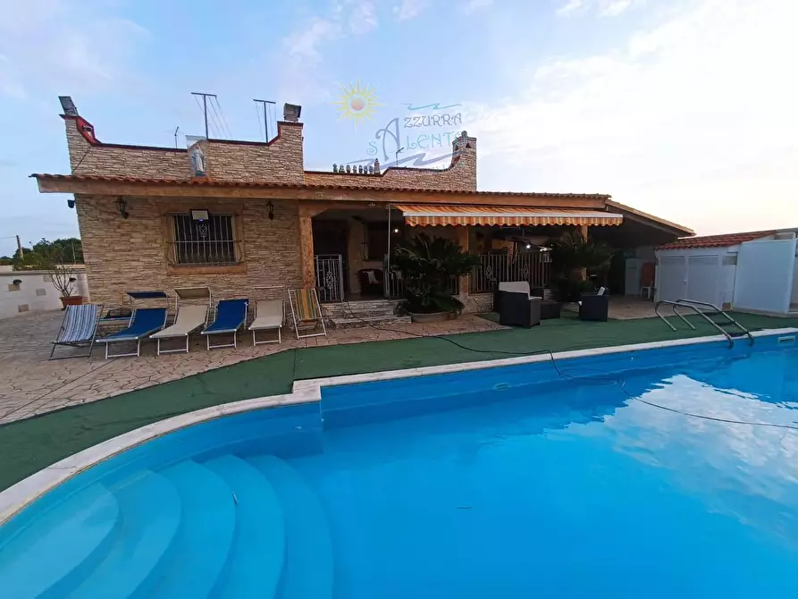 Immagine 3 di Villa in vendita  in VIA Ponente a Maruggio