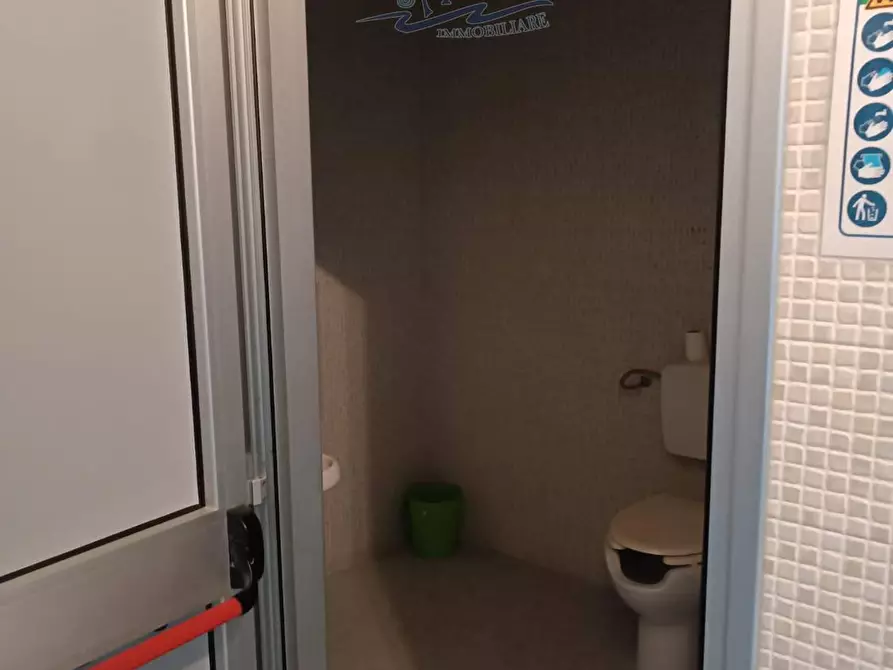 Immagine 22 di Locale commerciale in vendita  in Contrada Monaco le Conche a Lizzano