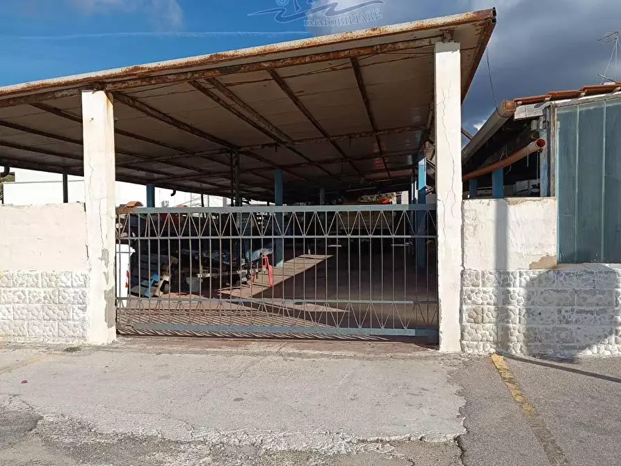 Immagine 7 di Locale commerciale in vendita  in Contrada Monaco le Conche a Lizzano