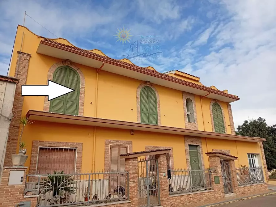 Immagine 1 di Appartamento in vendita  in VIA Martiri di Via Fani 7 a Torricella