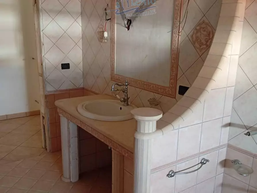 Immagine 30 di Appartamento in vendita  in VIA Martiri di Via Fani 7 a Torricella