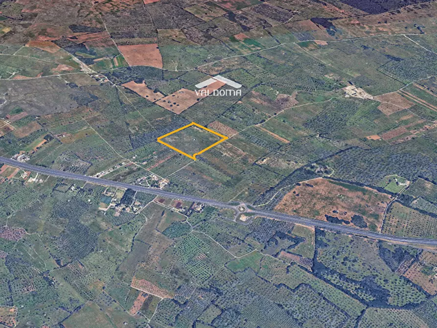 Immagine 1 di Terreno residenziale in vendita  in VIA Complanare strada provinciale Lecce-Vernole sc a Vernole