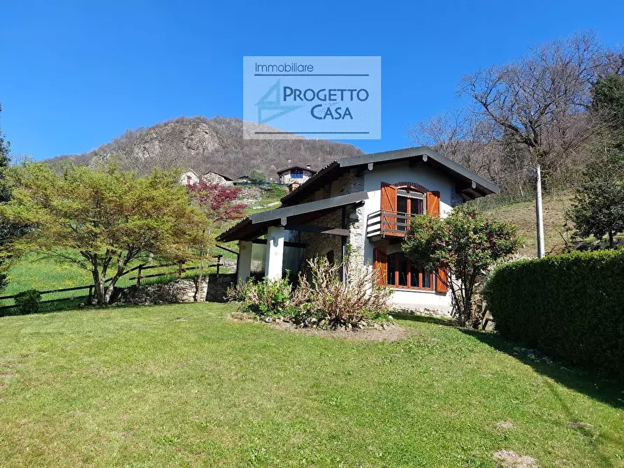 Immagine 1 di Casa indipendente in vendita  a Armeno