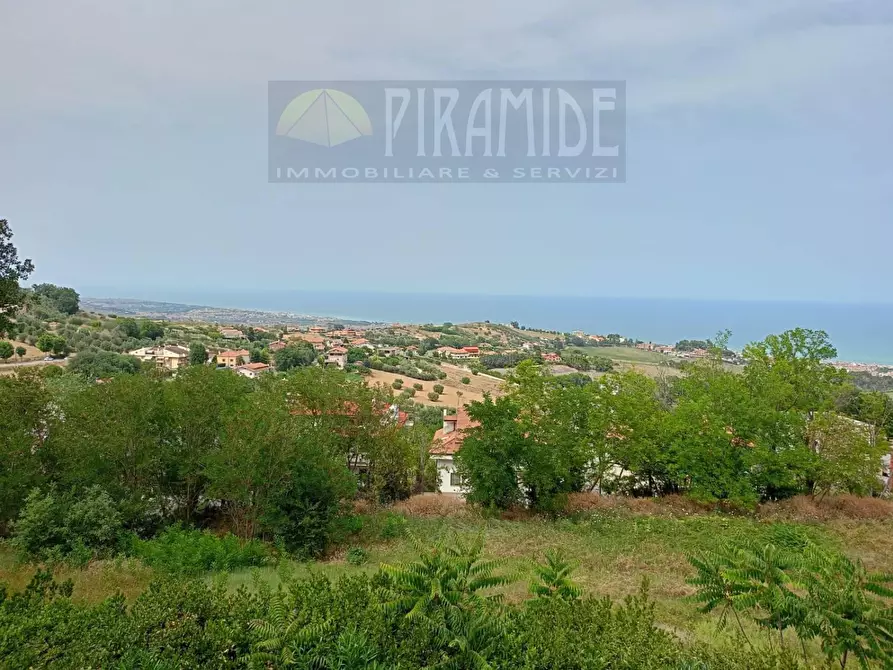 Immagine 21 di Appartamento in vendita  in VIA Costa del Monte 7 a Tortoreto