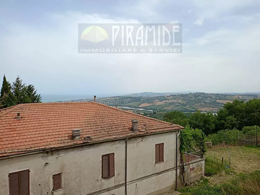 Immagine 27 di Appartamento in vendita  in VIA Costa del Monte 7 a Tortoreto