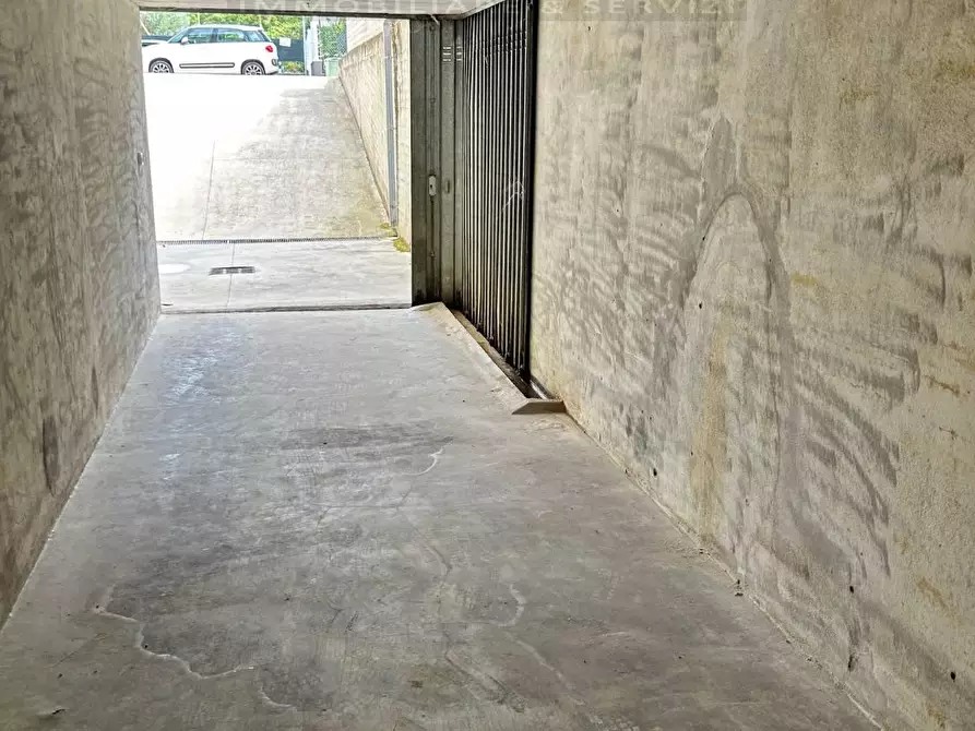 Immagine 5 di Box auto in vendita  in VIA A. De Gasperi 102 a Tortoreto