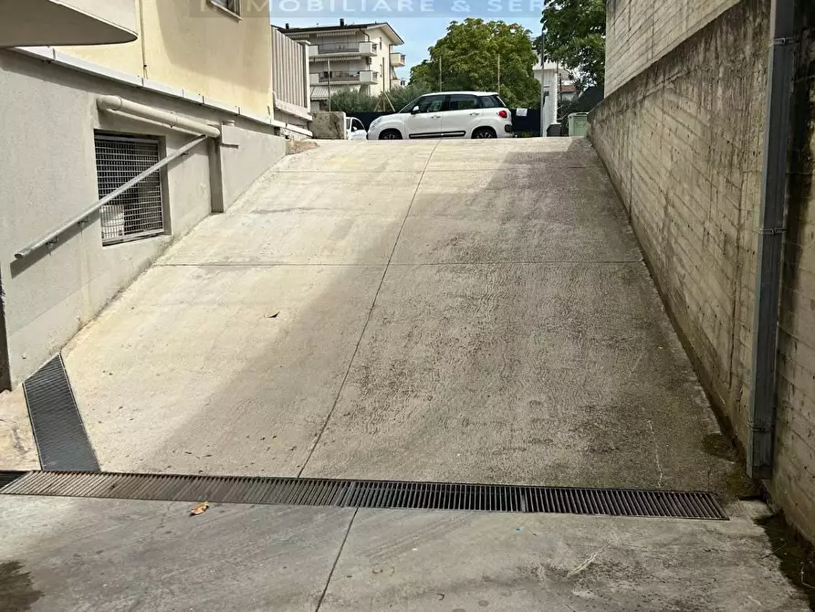 Immagine 6 di Box auto in vendita  in VIA A. De Gasperi 102 a Tortoreto