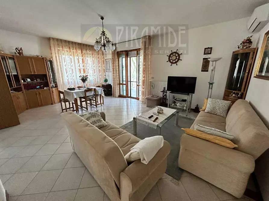 Immagine 2 di Casa indipendente in vendita  in VIA della Resistenza a Tortoreto