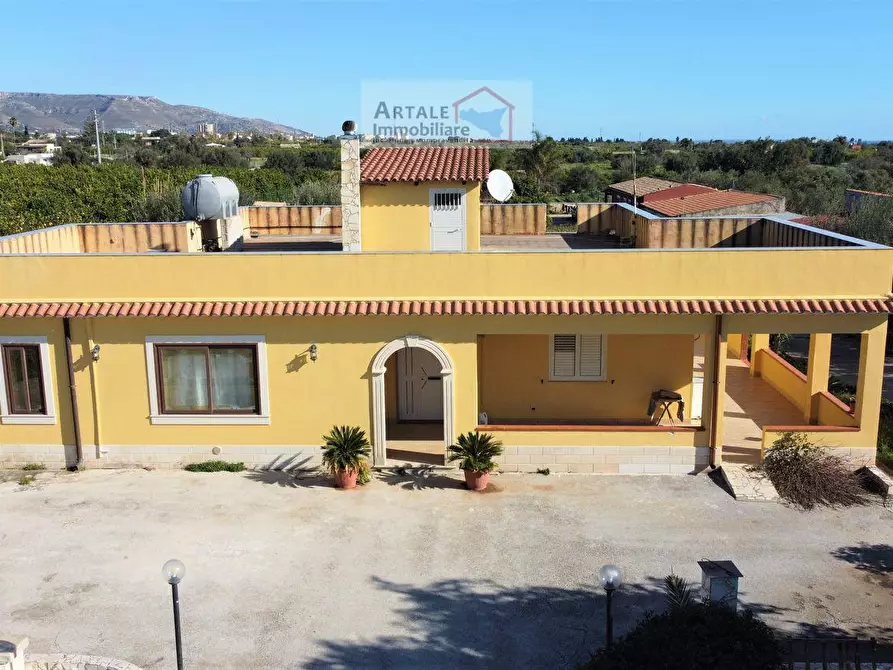 Immagine 1 di Villa in vendita  in Palma 0 a Avola
