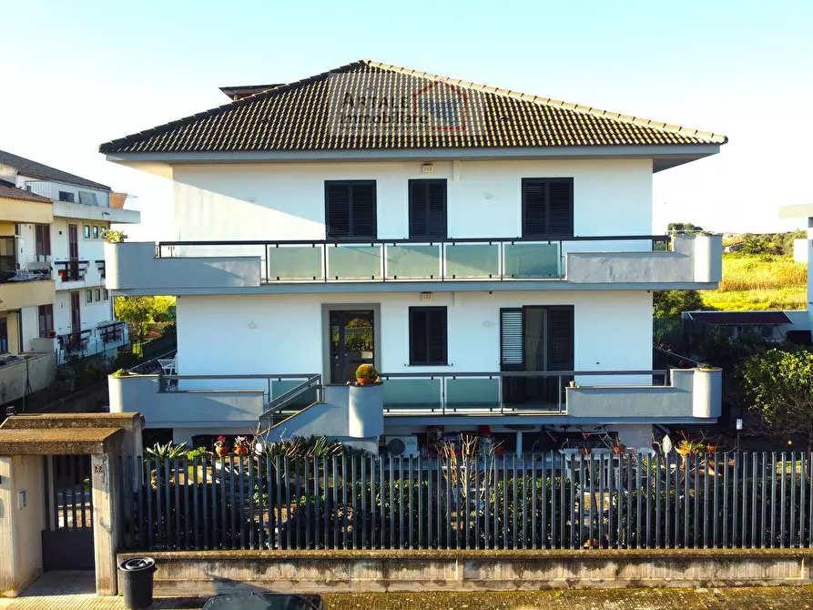 Immagine 1 di Villa in vendita  in Indipendenza 0 a Avola