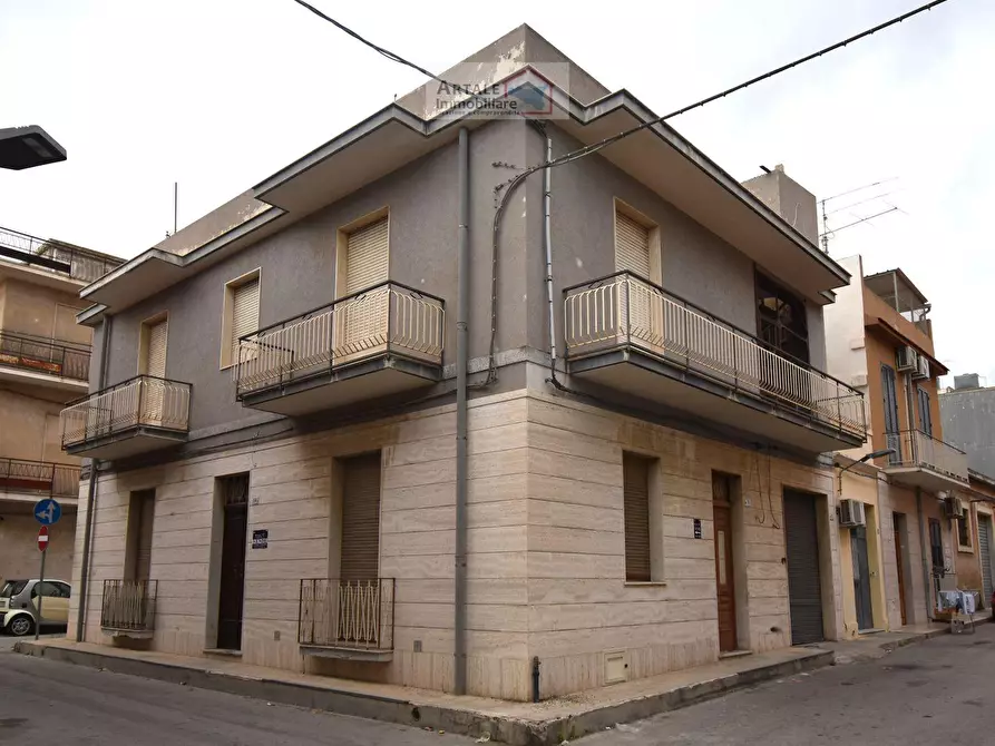Immagine 1 di Casa indipendente in vendita  in Achille Vaccarisi 0 a Avola