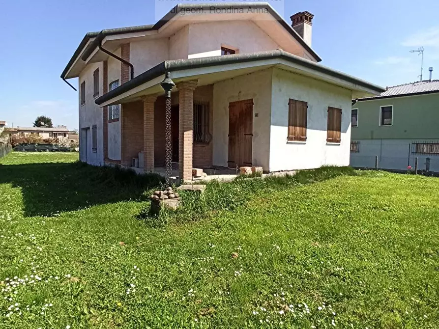 Immagine 1 di Villa in vendita  in Romana 583 a Frassinelle Polesine