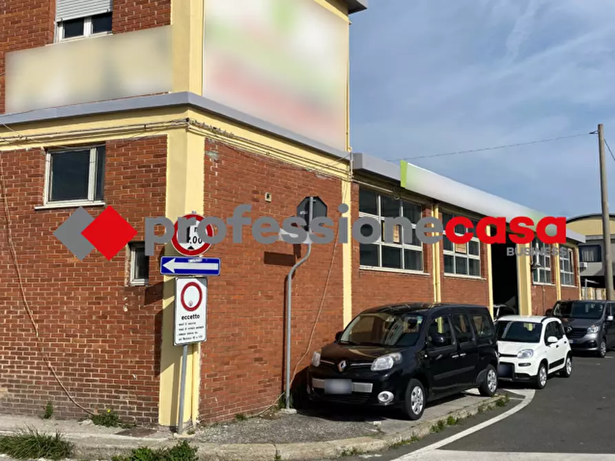 Immagine 1 di Capannone industriale in affitto  in Via Negrelli a Livorno