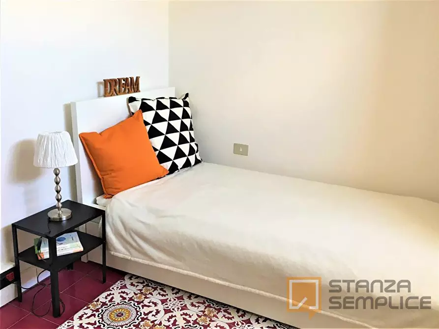 Immagine 2 di Stanza singola in affitto  in VIA DELLA CERNAIA 38 a Firenze