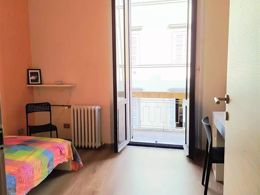 Immagine 1 di Stanza singola in affitto  in BORGO RONCHINI  a Parma