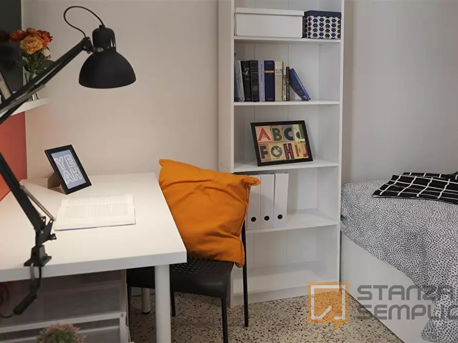 Immagine 3 di Stanza singola in affitto  in Vico Campane a Donnalbina n. 18 a Napoli