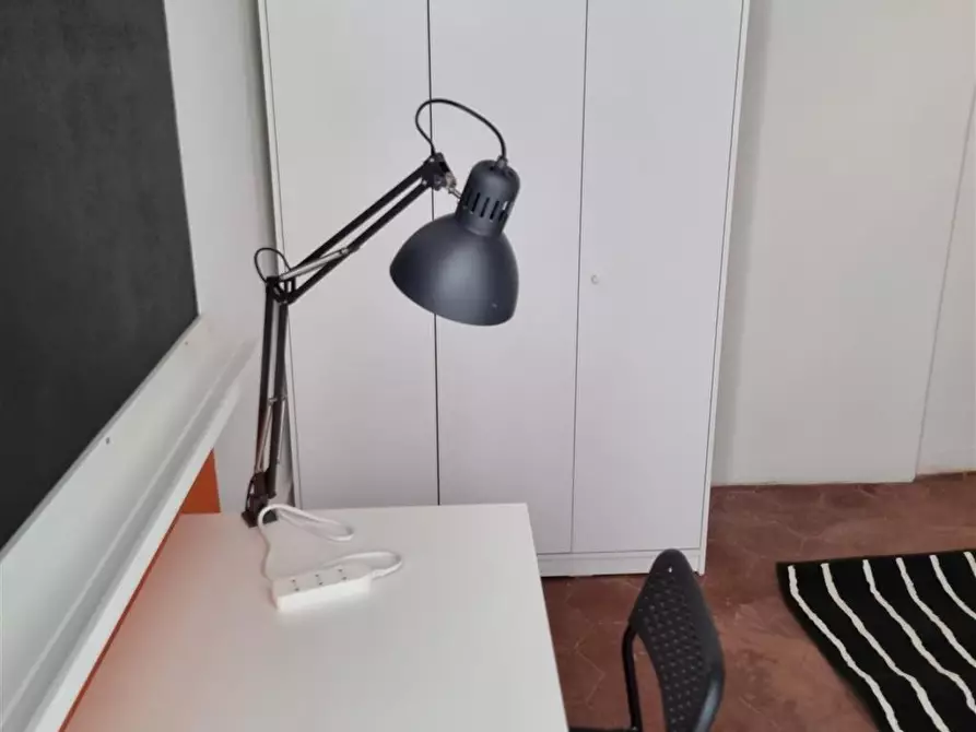 Immagine 4 di Stanza singola in affitto  in Via Pietro Trinchera n. 4 a Napoli