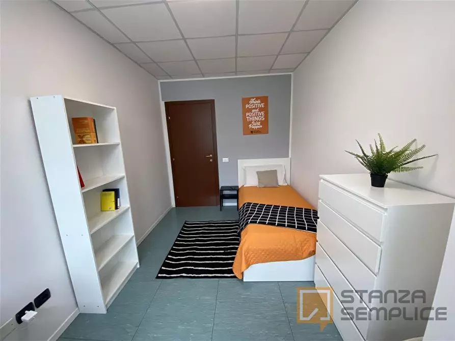 Immagine 2 di Stanza singola in affitto  in Via VIALE TRENTO 33/2 a Rovereto