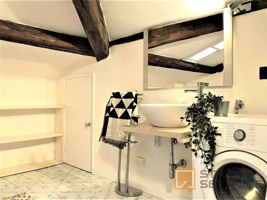 Immagine 16 di Stanza singola in affitto  in VIA DELLA CERNAIA 38 a Firenze