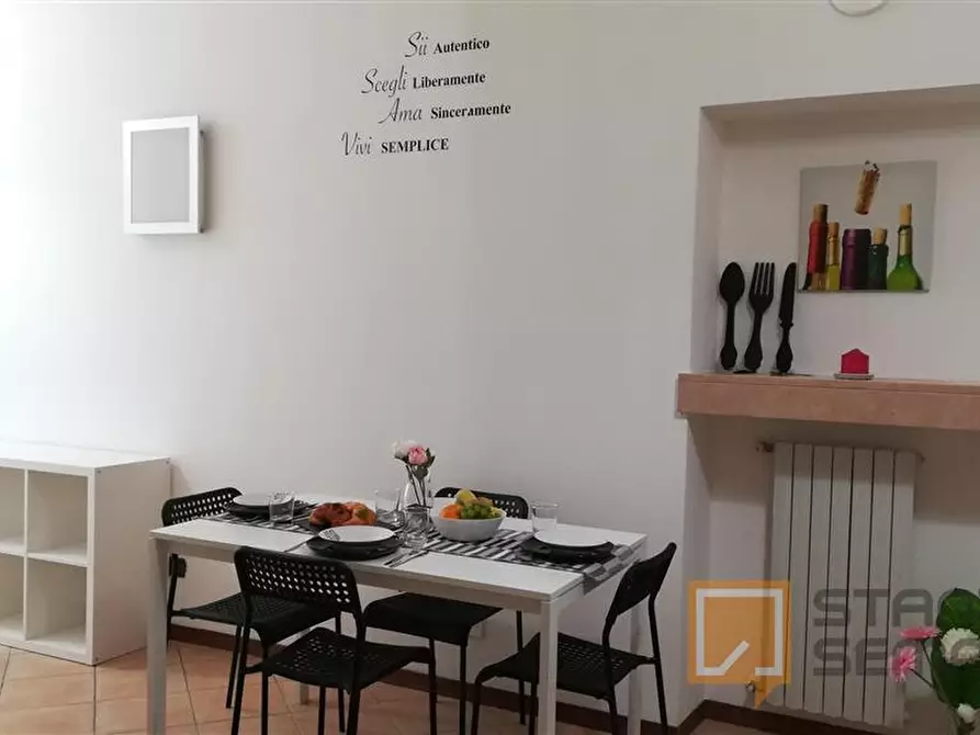 Immagine 4 di Stanza singola in affitto  in VIA CAVOUR-BG RONCHINI a Parma