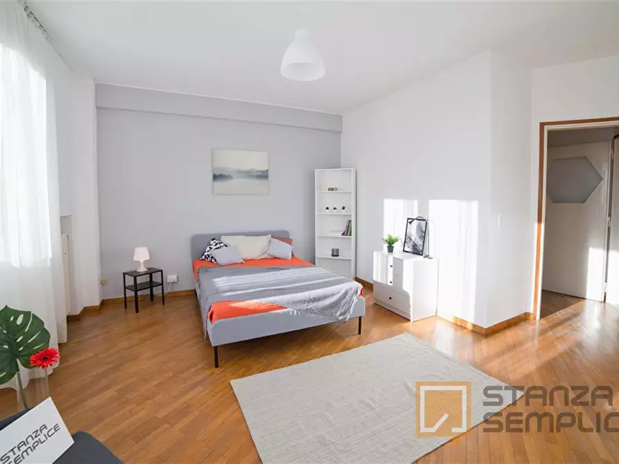 Immagine 6 di Stanza singola in affitto  in Via Resinelli 12 a Lecco