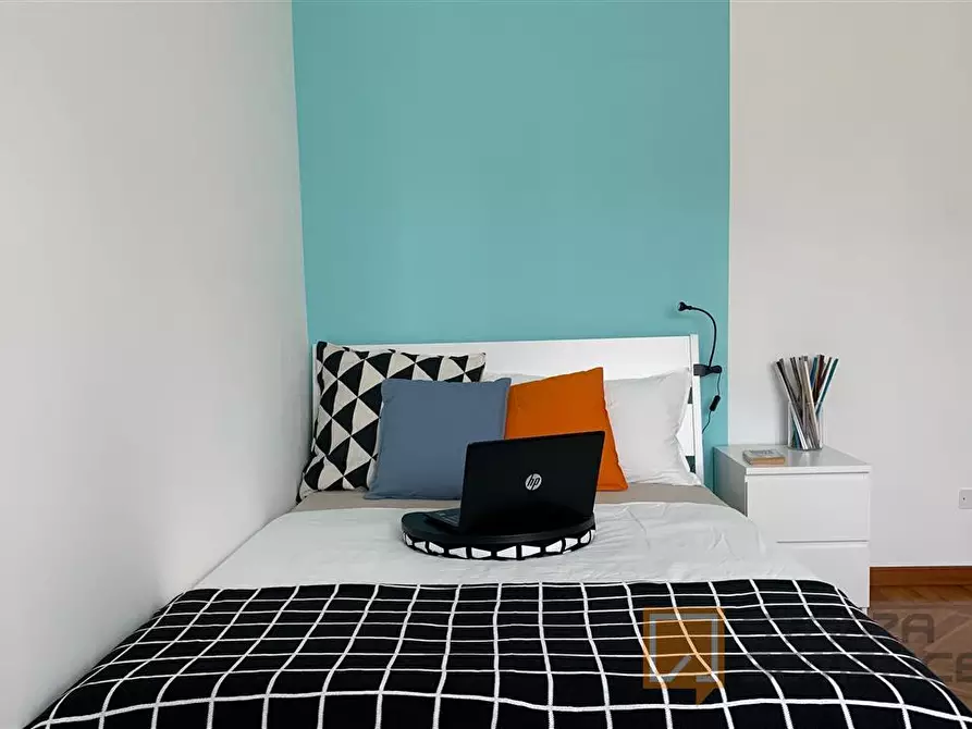 Immagine 1 di Stanza singola in affitto  in Via Elba n.10 a Torino